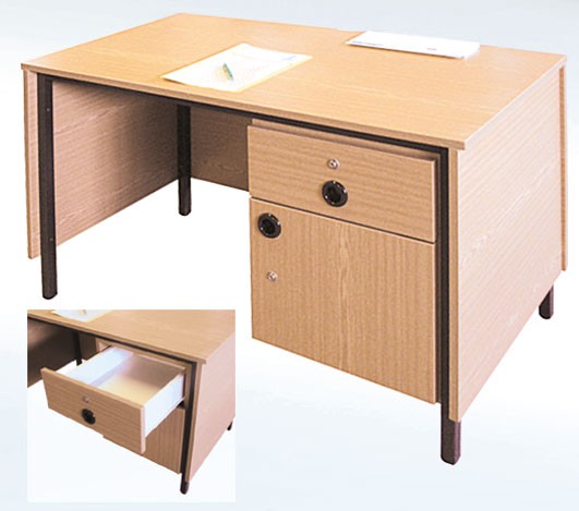 Lehrer-Arbeitstisch BxHxT 125 x 75 x 65 cm